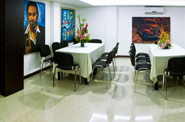 Hotel 33 Conquest Μεντεγίν Εξωτερικό φωτογραφία